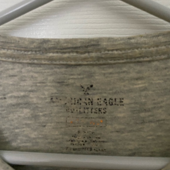 American Eagle graphic shirt with logo on the back - Picture 2 of 2